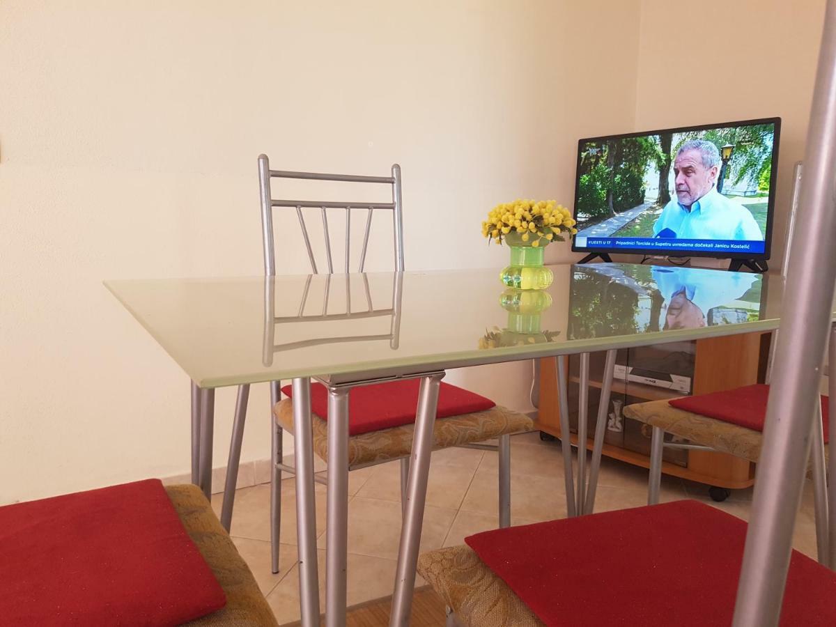 Apartments Mara Novi Vinodolski Eksteriør bilde