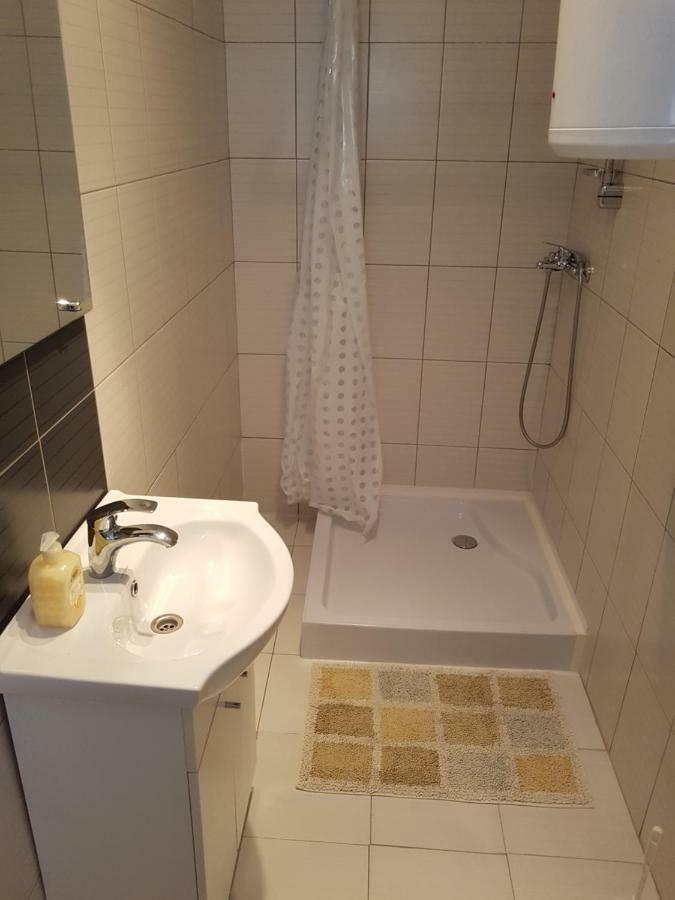 Apartments Mara Novi Vinodolski Eksteriør bilde